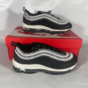 Nike Air Max 97 SE DH0559-001 Women's Black & White Low Top Running Shoes